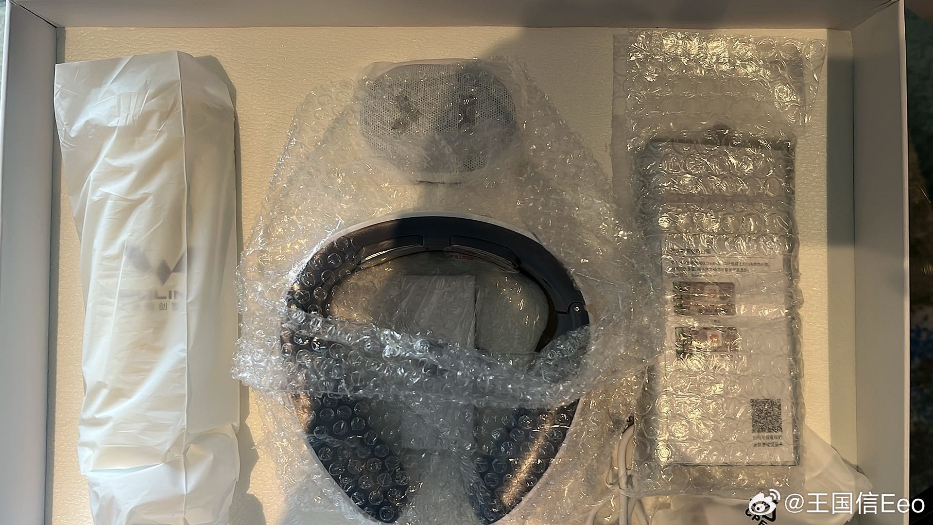 抽奖！来到五菱老家了，抽一个五菱精品礼盒套装。包含：小米随身音响一个，五菱定制保