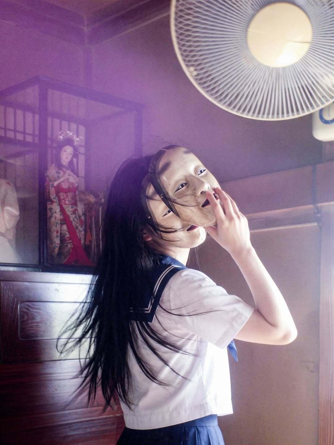 THE GIRL ​​​