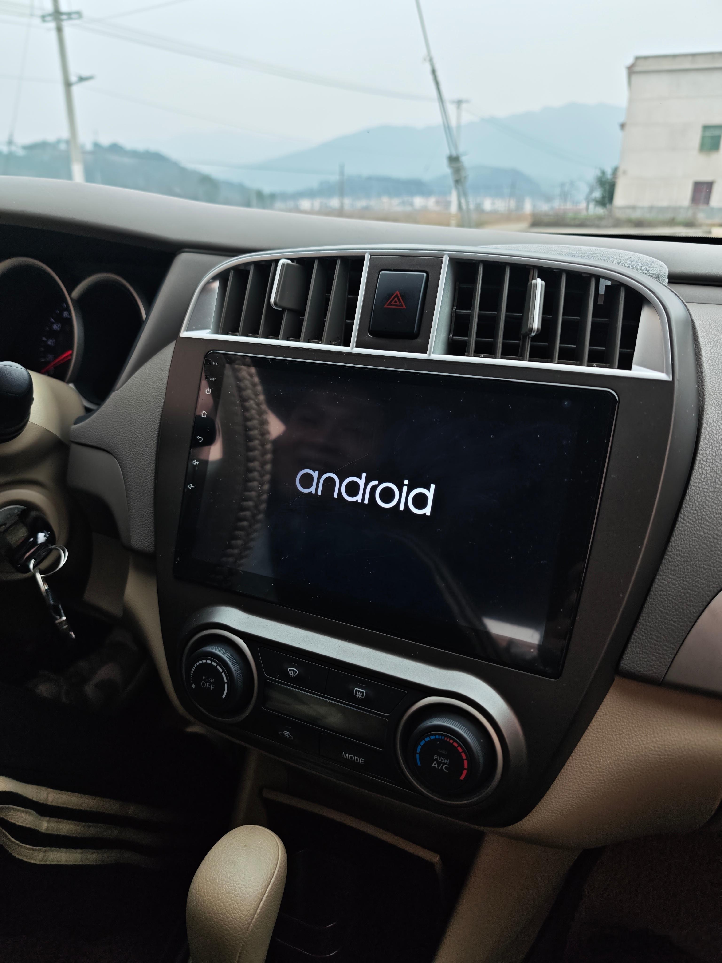 我爹的车机看到的时候没绷住