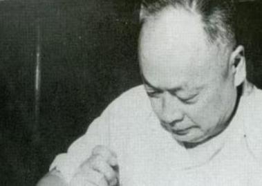 1949年，上海胜利后，我党准备清算青帮老大。助手问陈老总：“还有个叫顾竹轩的怎