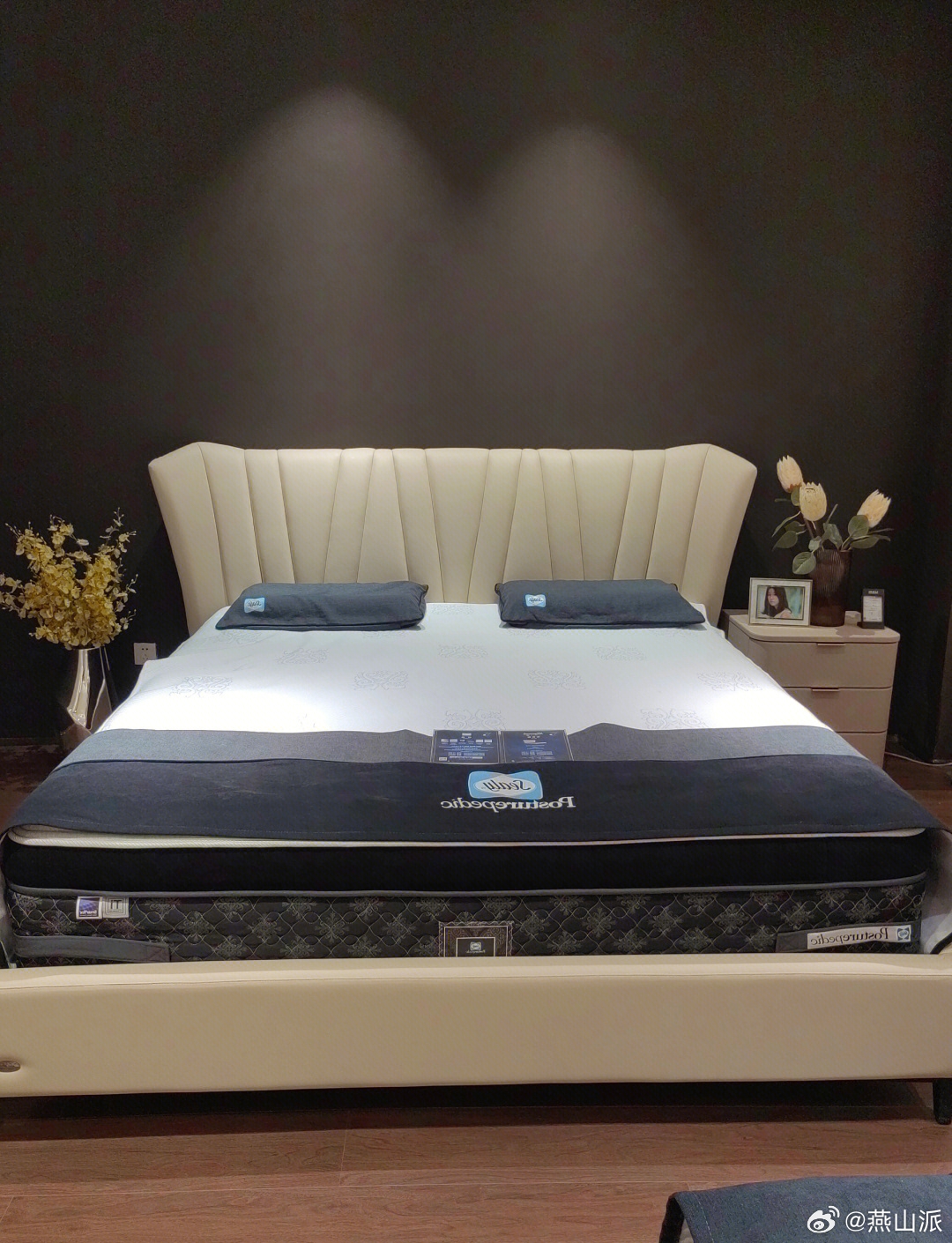 今天去城外城选床垫，差点躺人家床上睡着了