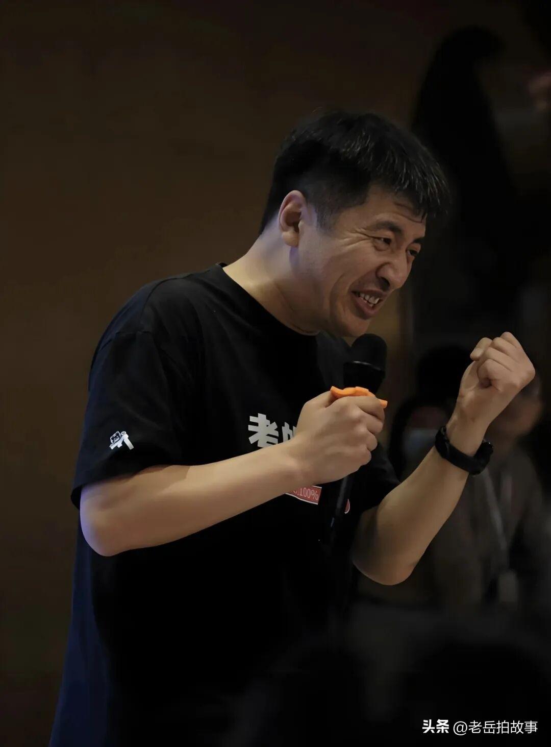 那个曾经要为解放台湾捐一个亿的人走了。走的是如此的匆匆，走的是如此的仓促，风风火