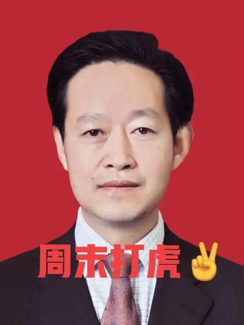 退休近两载仍被查，赖建彬的违纪往事引人深思

这事儿闹的！
退休快2年了，“赖建