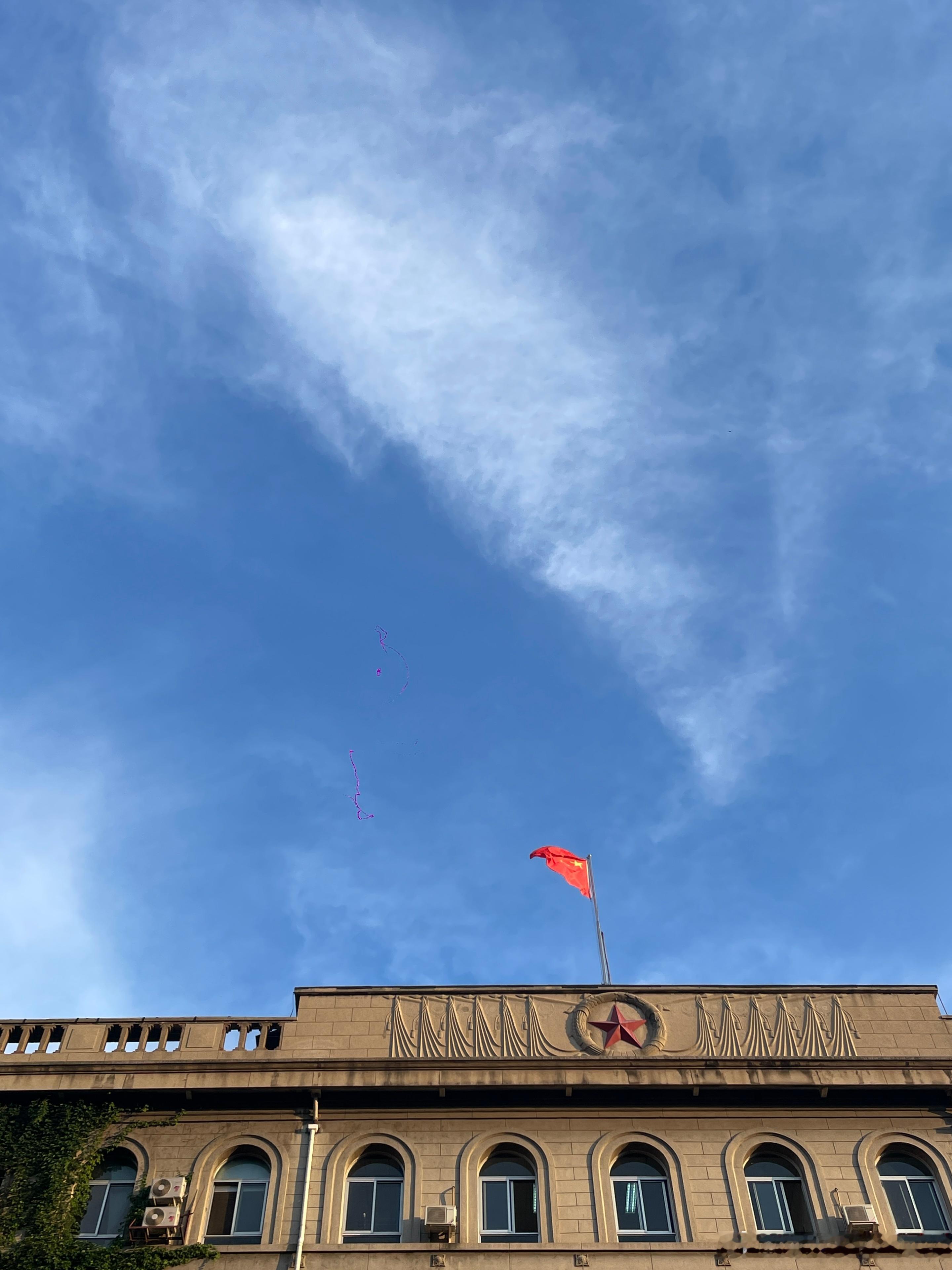 生活手记19首旋律次第绽放。稚嫩指尖流淌出的不只是音符，更是梦想拔节的声音。终场