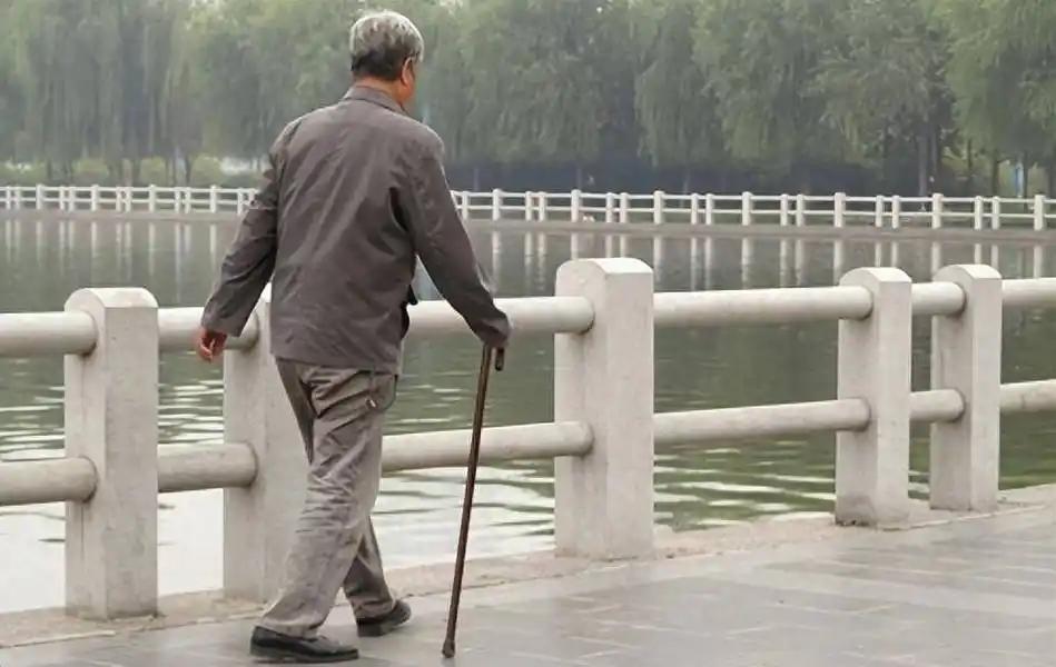 调查发现：经常走路锻炼的脑梗人，过不了几月，身体会迎来6好处

不少脑梗患者在恢