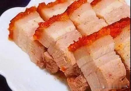 厨师长教你做特色：网红脆皮五花肉，超详细做法，无私奉献出来了啊！
五香风味
腌制