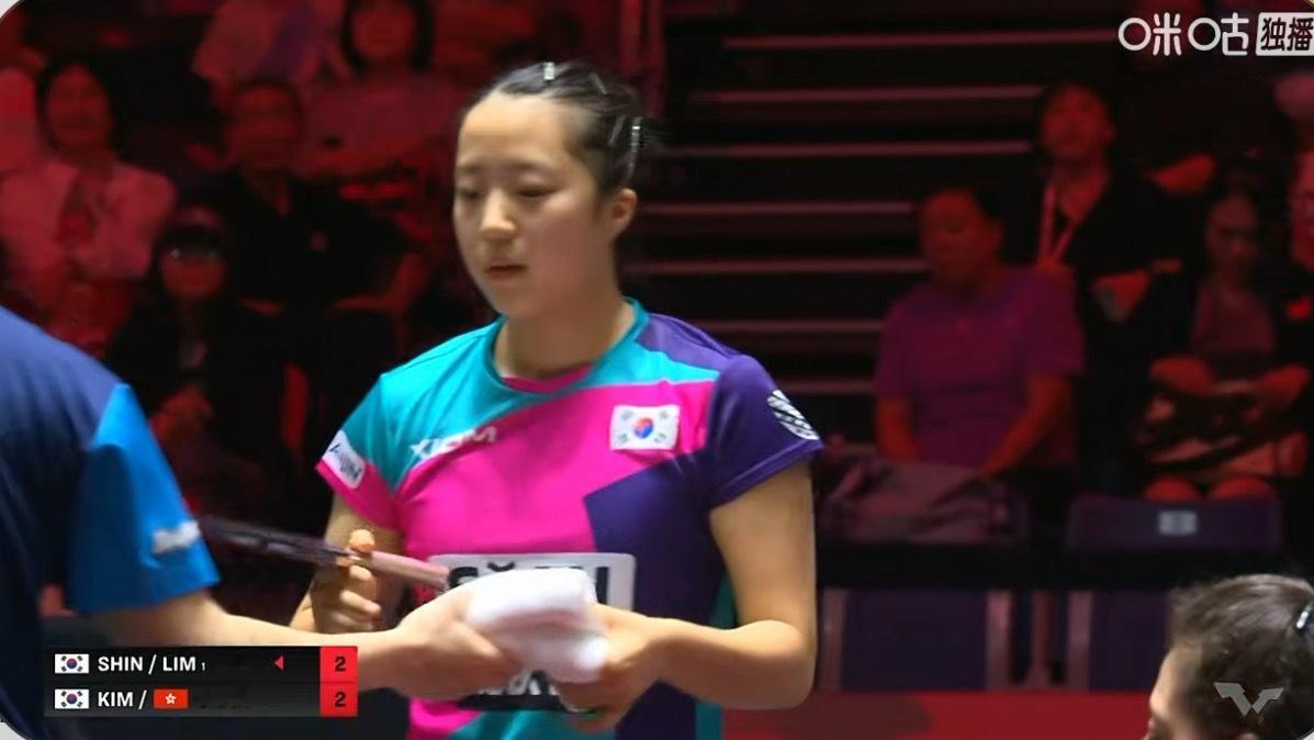 林申2-2娜么好18:00林钟勋VS林诗栋18:35申裕斌VS王曼昱这排桌排的也