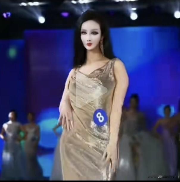 不敢相信，冠军长这样？？？
亚洲至尊小姐华南总冠军
最近看到网友发的
赵灵儿
这