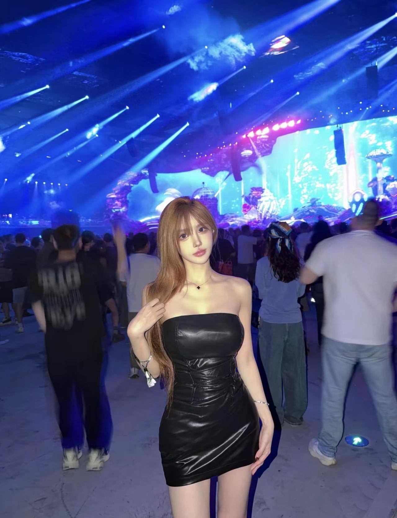 tml蹦了不烧心上海tomorrowland