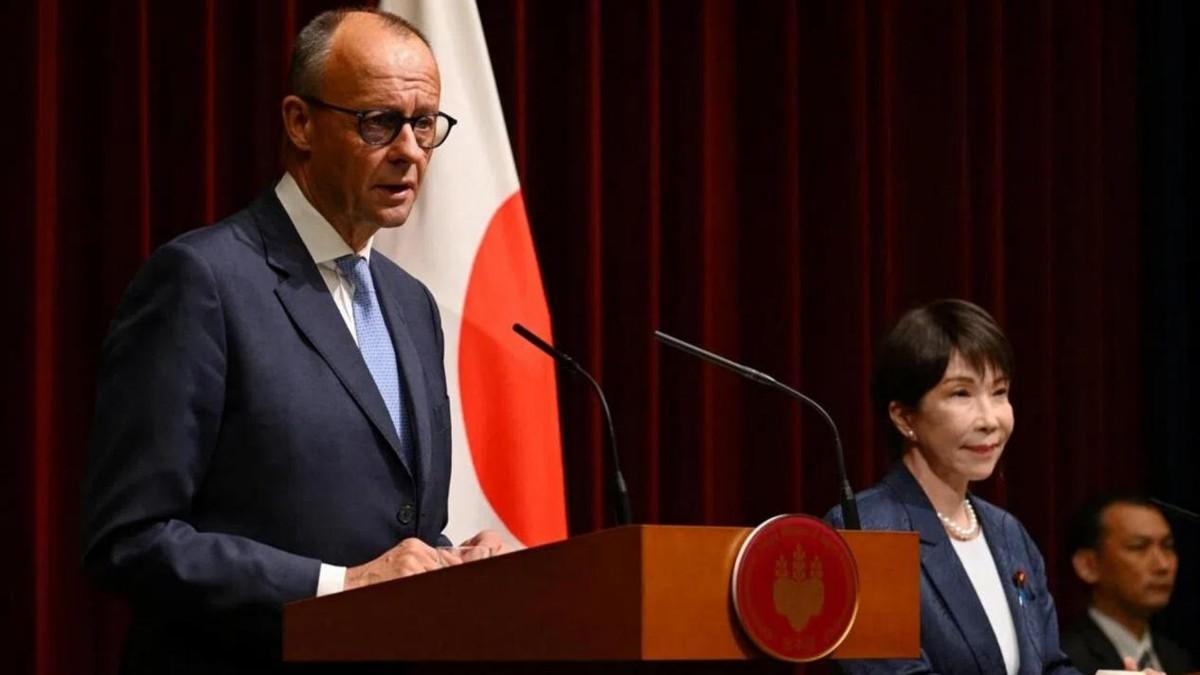 默茨跑到东京求援，高市早苗一松口，把日本送到俄“枪口”下
德国总理默茨专程跑到东