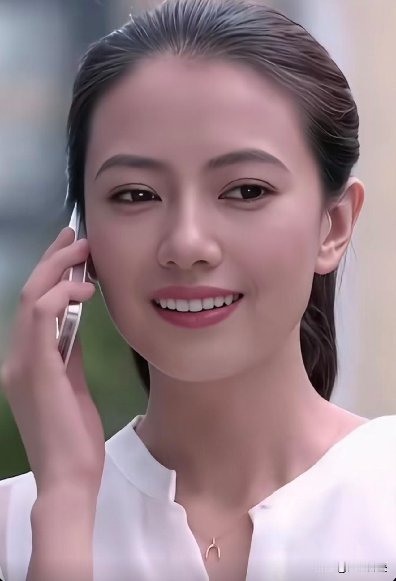 “猪圈圈”亮相北京电影艺术节：衰老感太明显了
号称“国民女神”的她，曾经的清澈眼