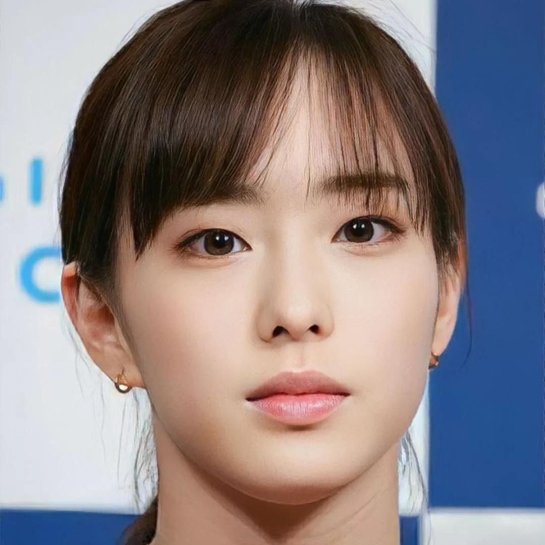 甜美少女，气质如兰，优雅动人