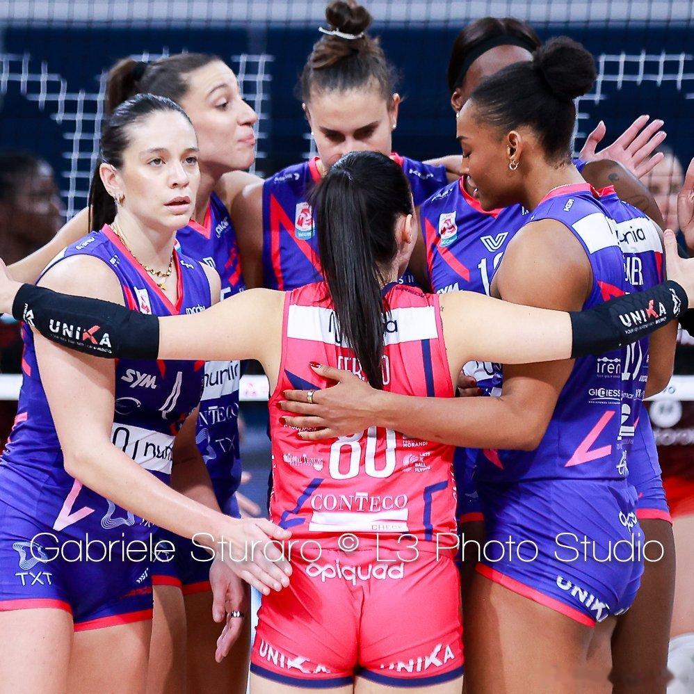 🟣 米兰队本赛季第二次击败科内利亚诺队✅ 3-2 意大利超级杯✅ 3-1 意大