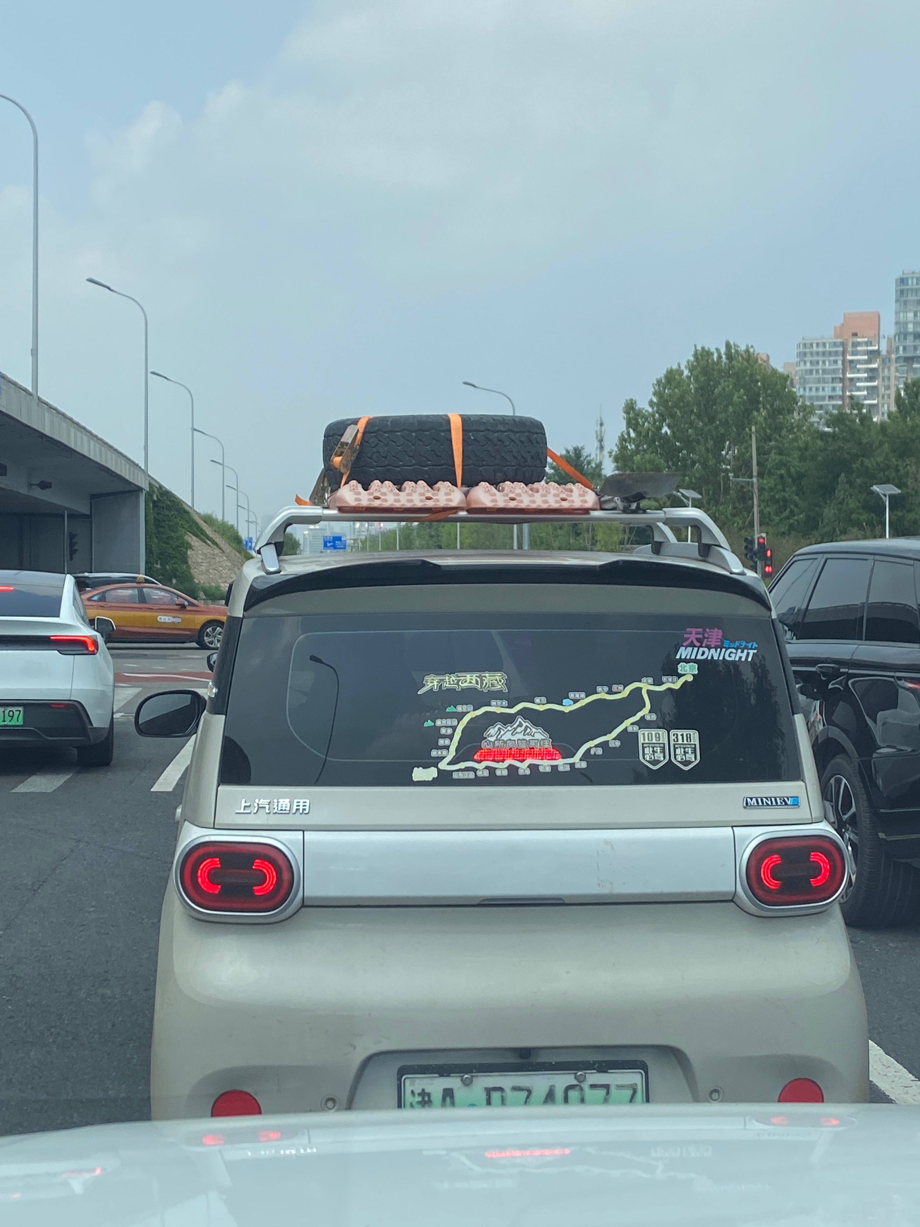 这用车场景有点超纲了吧，感觉车主是真去过/要去