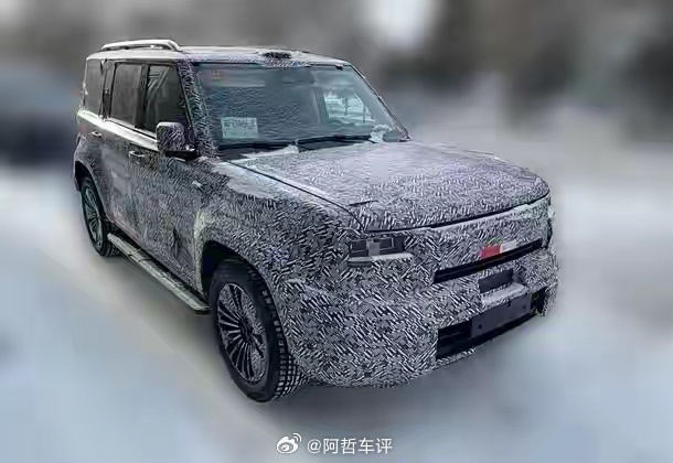 哈弗全新旗舰SUV C06谍照曝光，这波是真的懂家用！方盒子造型直接把硬派感拉满