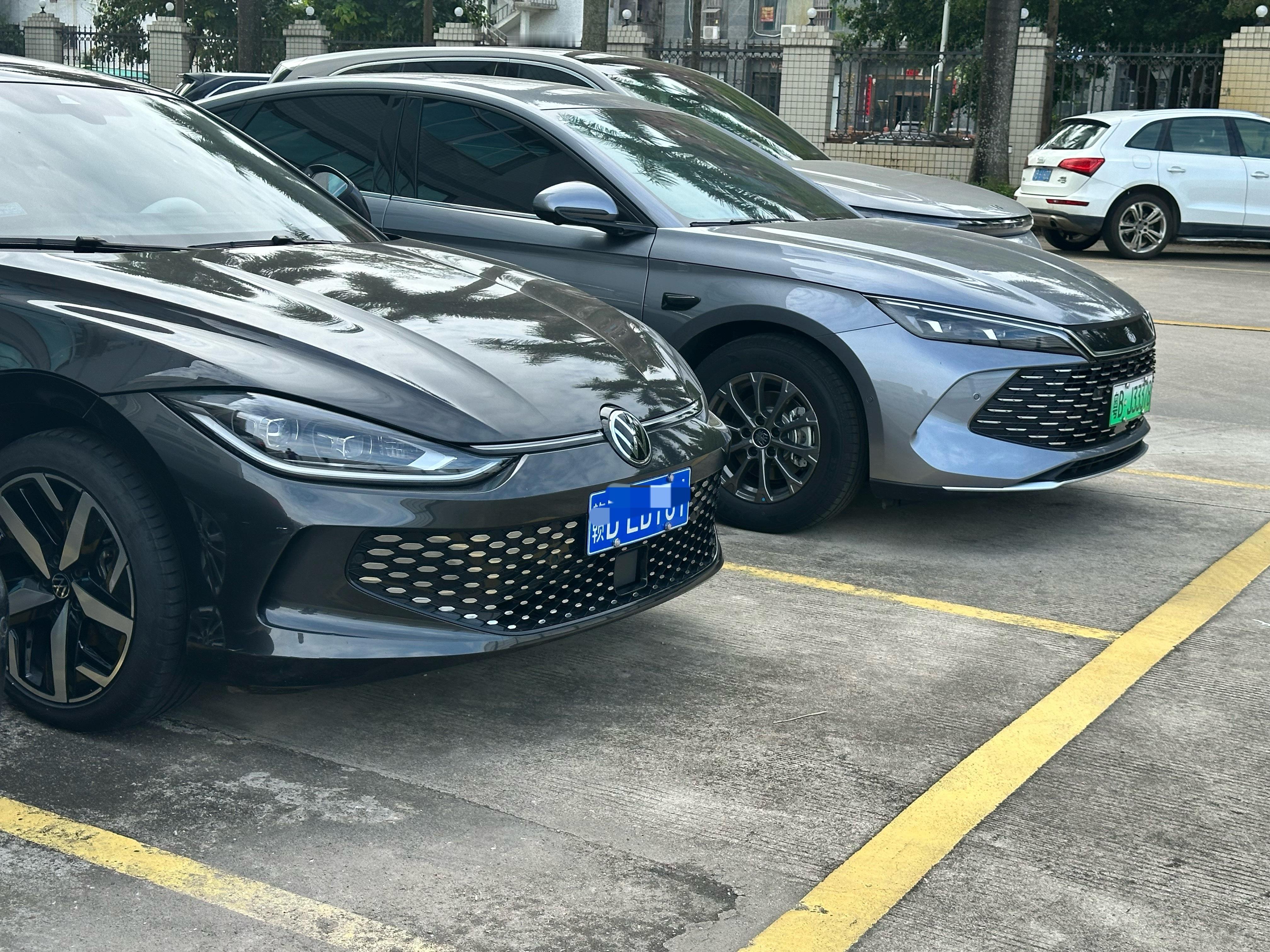 凌度和秦L的前下巴设计是不是“心有灵犀”[笑哈哈] ​​​
