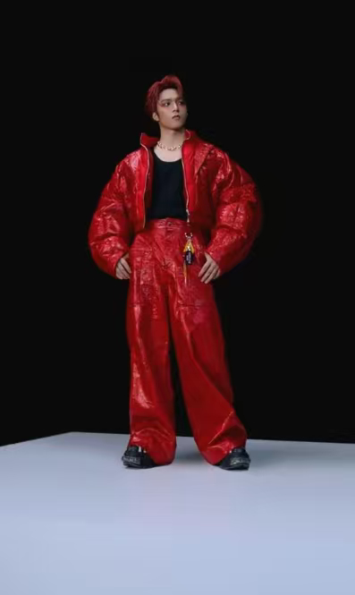 奇迹刘耀文刘耀文手办感 奇迹刘耀文，刘耀文手办感，是耀文的新歌《sauce》mv