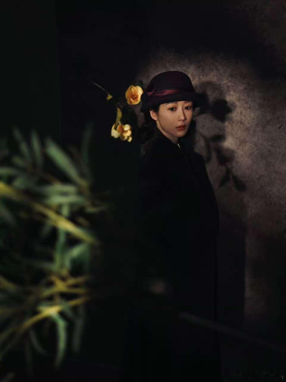 杨紫玉兰花海报杨紫新剧定妆照杨紫玉兰花海报，好美啊，