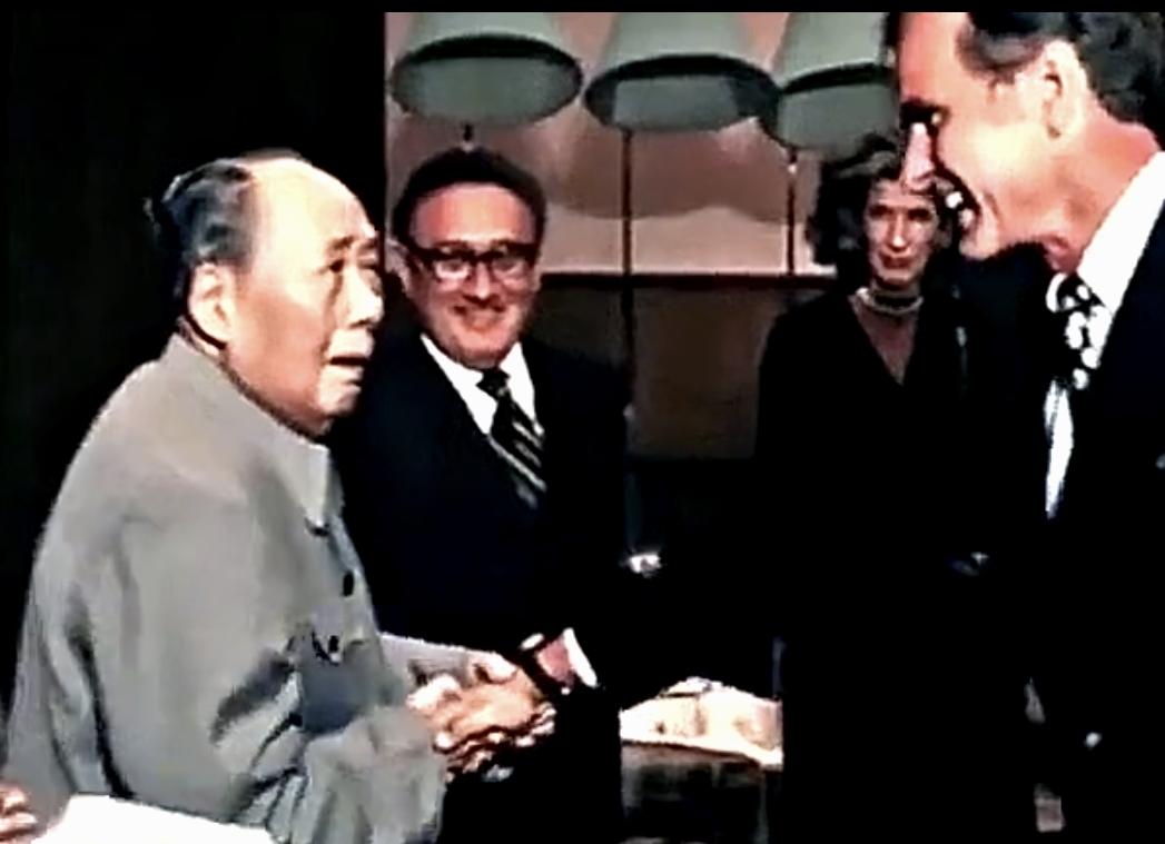 伟人教会我们同胞要团结一致，齐心协力，再创佳绩。
伟大爱人民，是人民的大救星，为