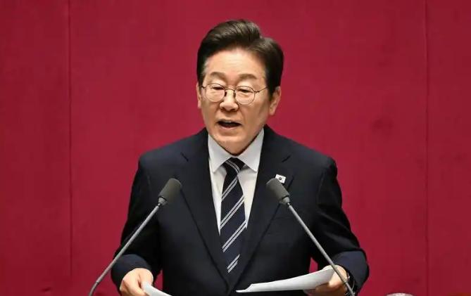李在明政府终于做出回应！据韩联社9月3日报道，韩国外交部当日针对光州双年展设立“