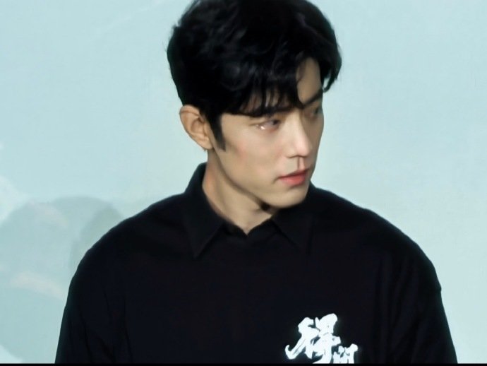 肖战对莫得闲的理解 肖战得闲谨制宜昌路演高清直拍 肖战得闲谨制宜昌路演高清直拍有