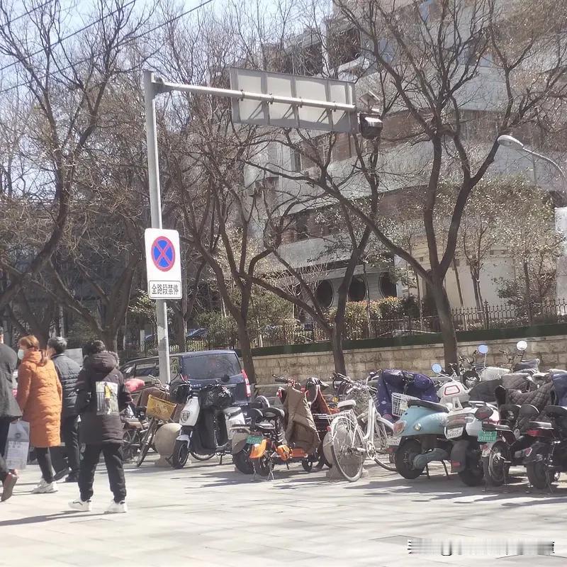 说实话，过去的电动车确实有许多问题，比如，曾经买过某著名品牌电动车，它的脚刹设计