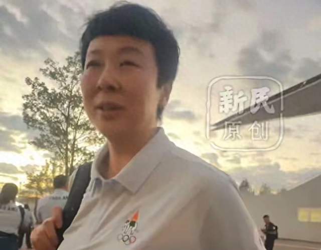 没想到，被骂“叛徒”22天后，中国女排逆转泰国，冯坤一句话回应