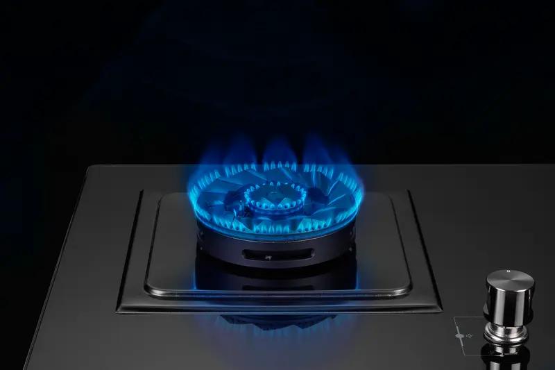 燃气灶真的能点燃像行星发动机一样震撼吗？网友们的奇思妙想引发热议。
燃气灶的火焰