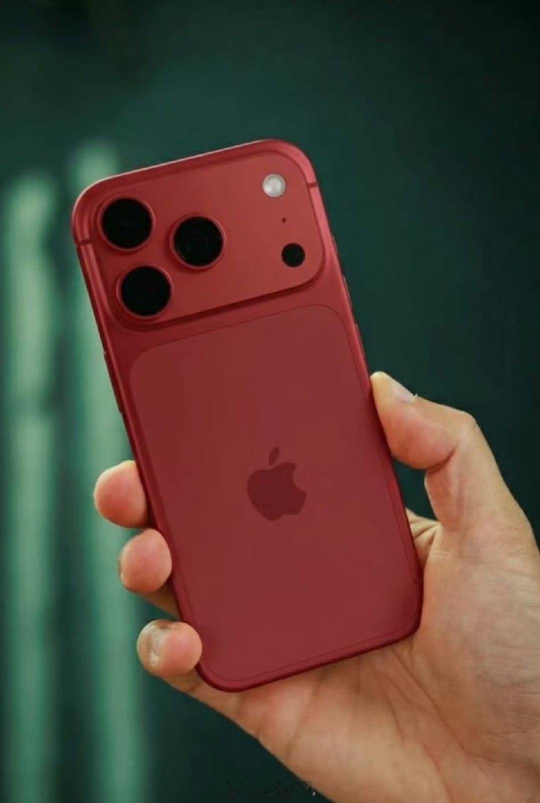 iPhone18Pro深红色  有一说一，这个深红色还真挺好，比起橙色要好太多了