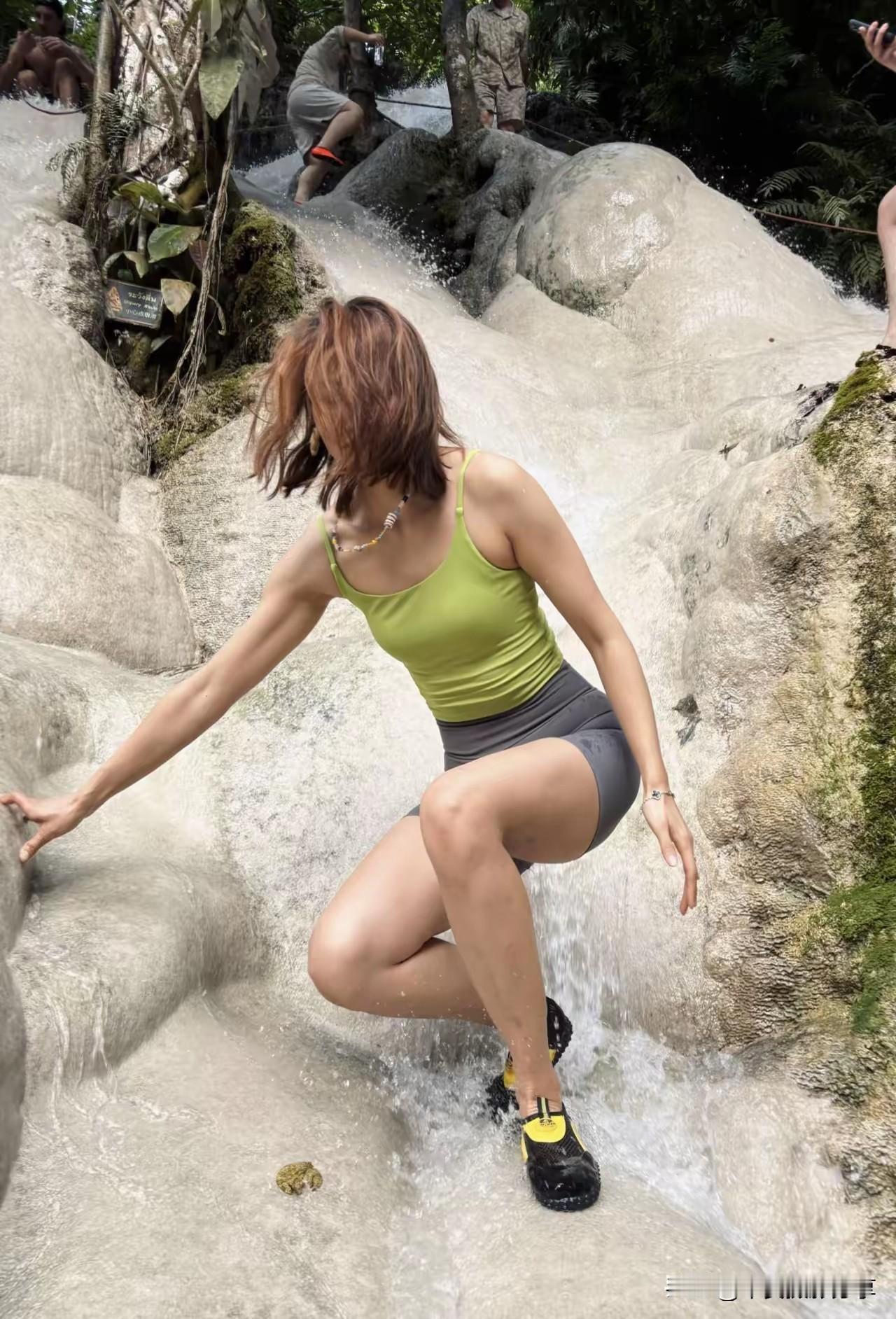 瀑布流穿行女人需要什么呢，谁知道 手动挡需要循环更换变速箱油吗 绝美瀑布风光 瀑