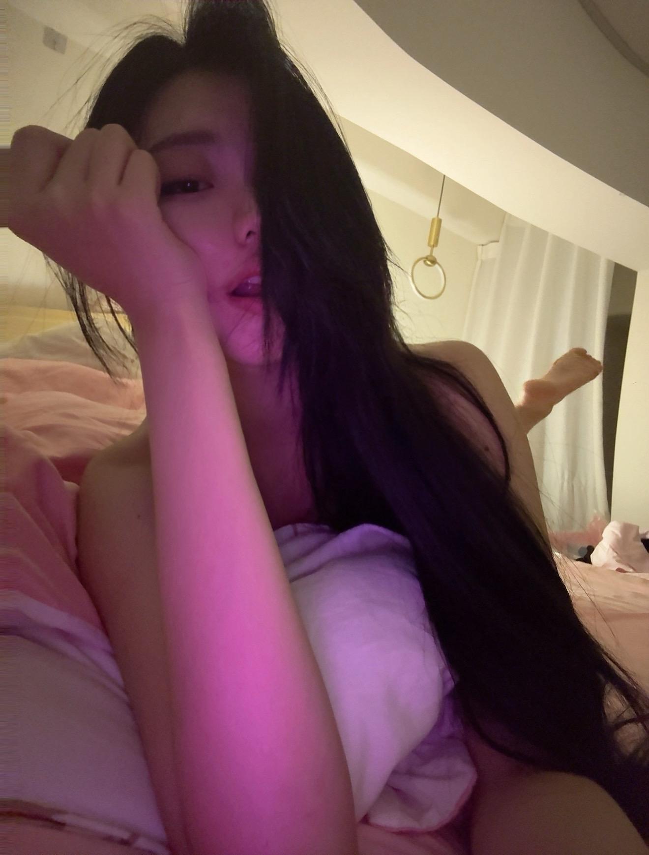 瞳孔和心脏的距离，在与你对视时清零