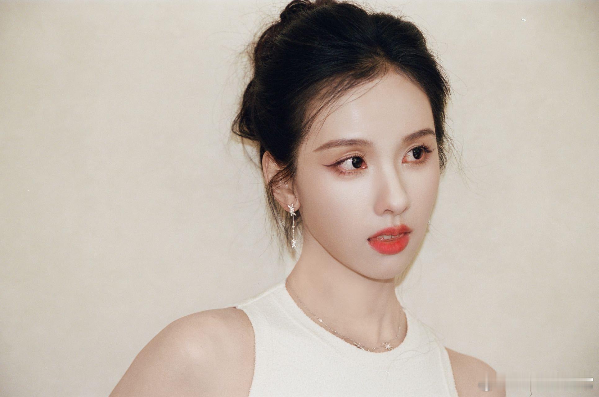 陈都灵24小时极限挑战vlog很难想象陈都灵是如何扛下这般高强度行程，24小时连