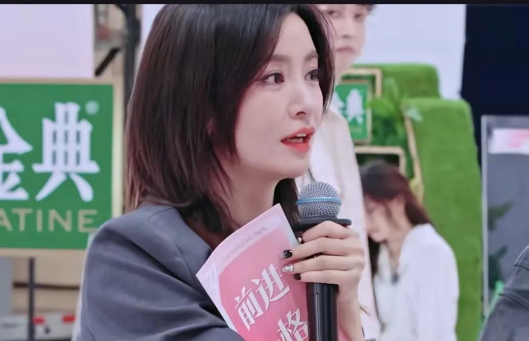 能把浪姐玩明白的，只有李晟和吴宣仪。

李晟跟吴宣仪这俩人从初舞台开始就给人一种