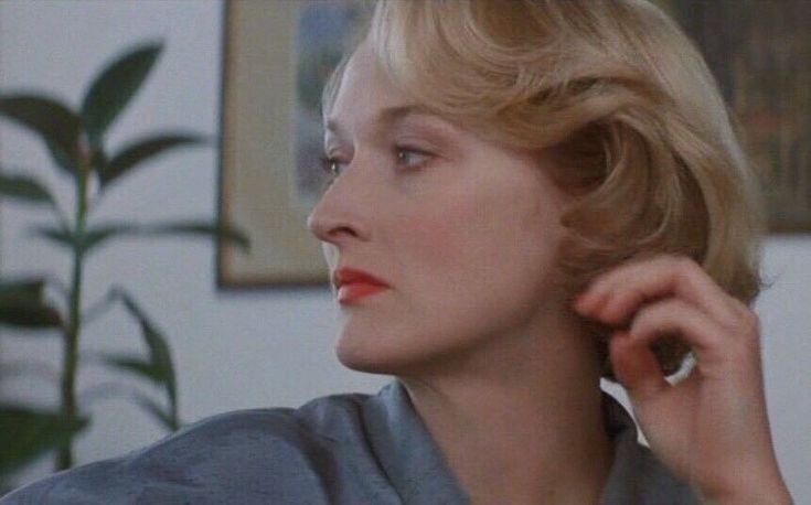 梅就是这样经常用手散发信息素，虽然手长得不怎么好看