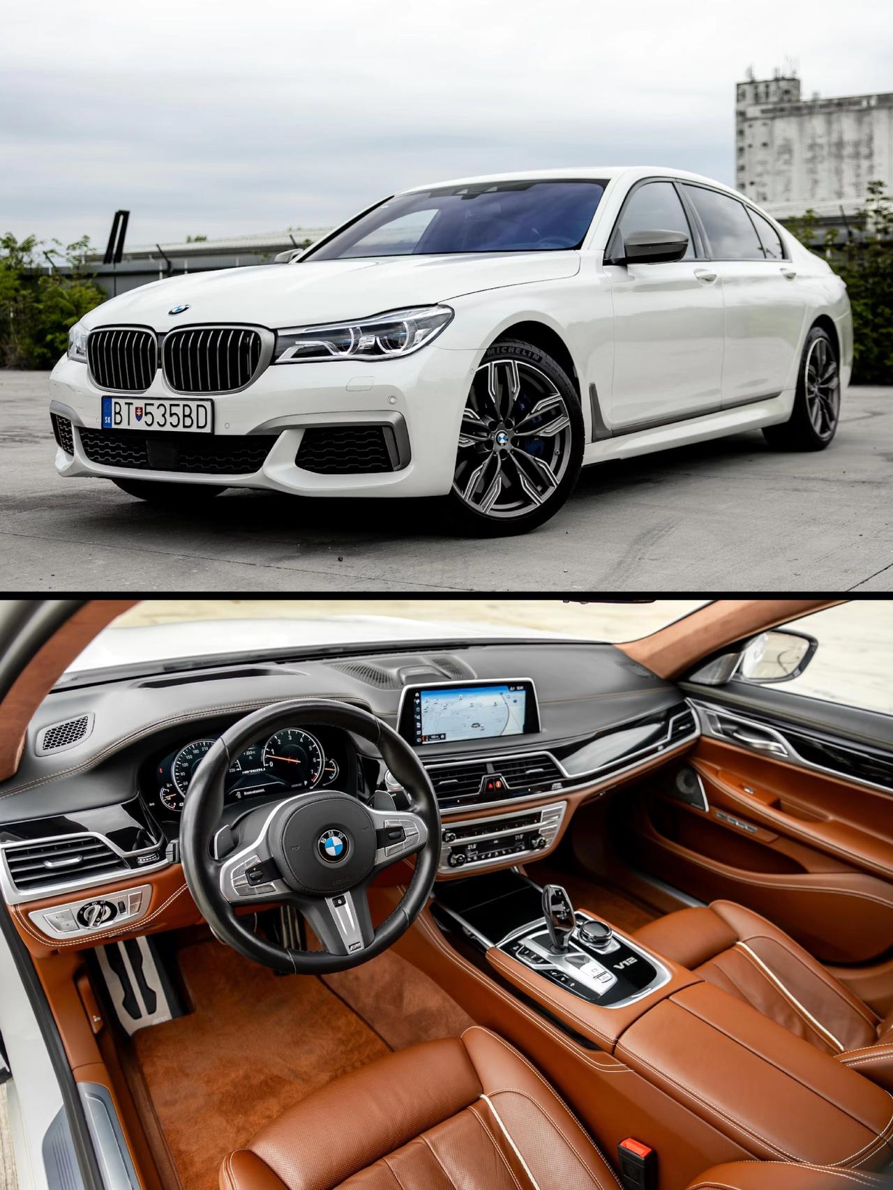 BMW M760Li
BMW M760Li V12 
宝马