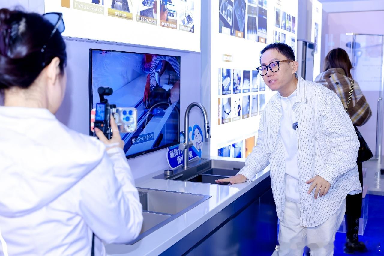 卫生间的事情就找九牧省心管家南京首站启动，焕新卫生间不再麻烦！“九牧省心焕家中国