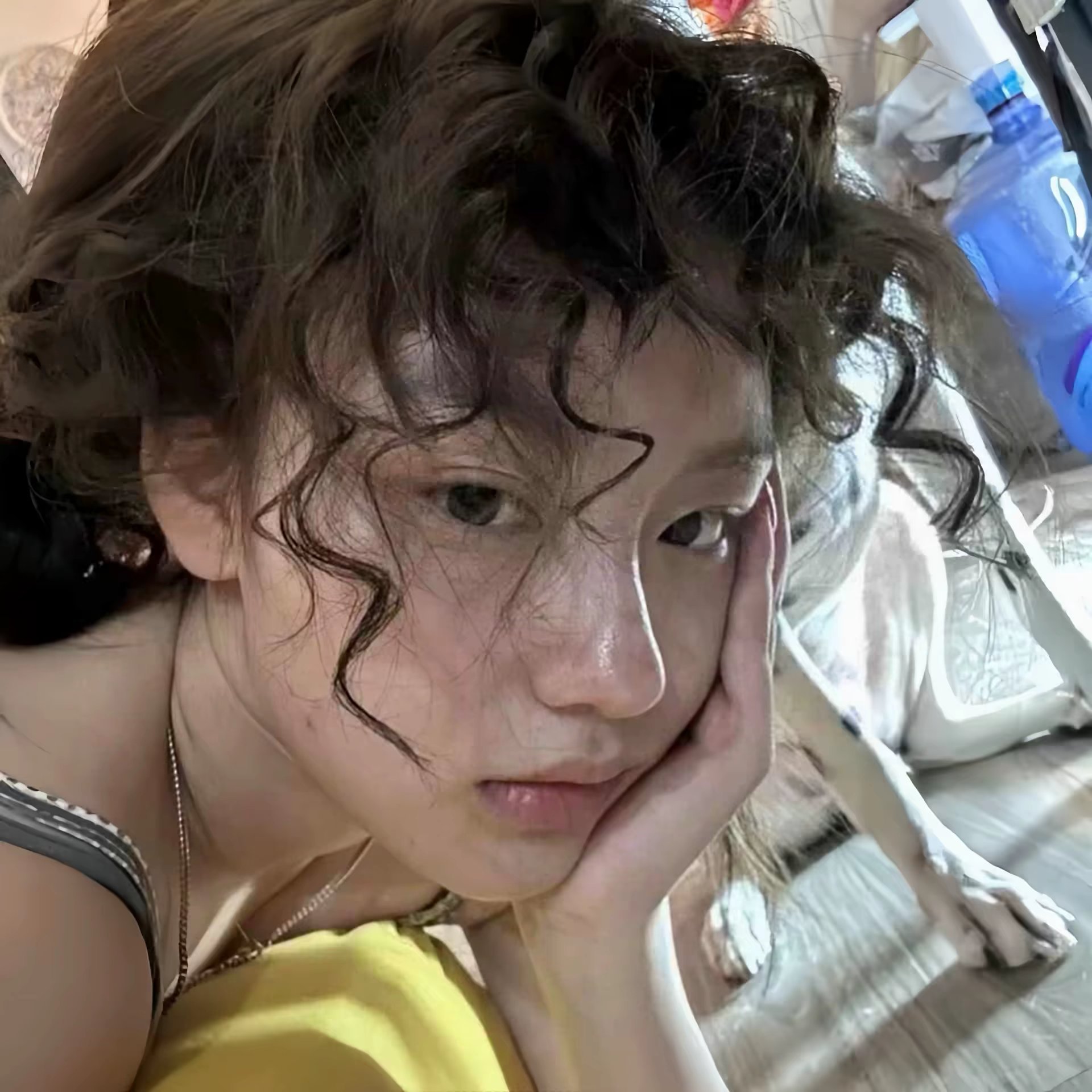 𝙒𝙚𝘾𝙝𝙖𝙩丨淡颜女头丨微信头像 | 审美累积 