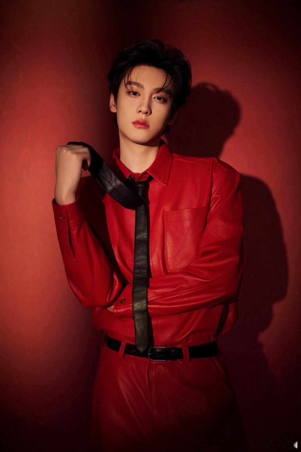 章子怡 游过海岸一百米理智吃🍉吃瓜不信瓜，骂田是傻瓜最后，期待一下吧！这🍉我