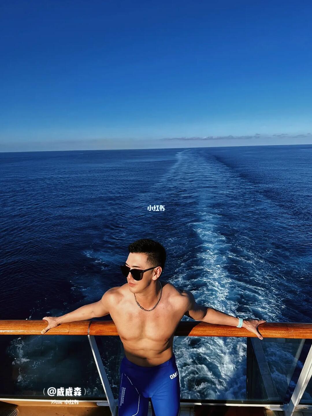 在海平面最近的健身房的运动体验