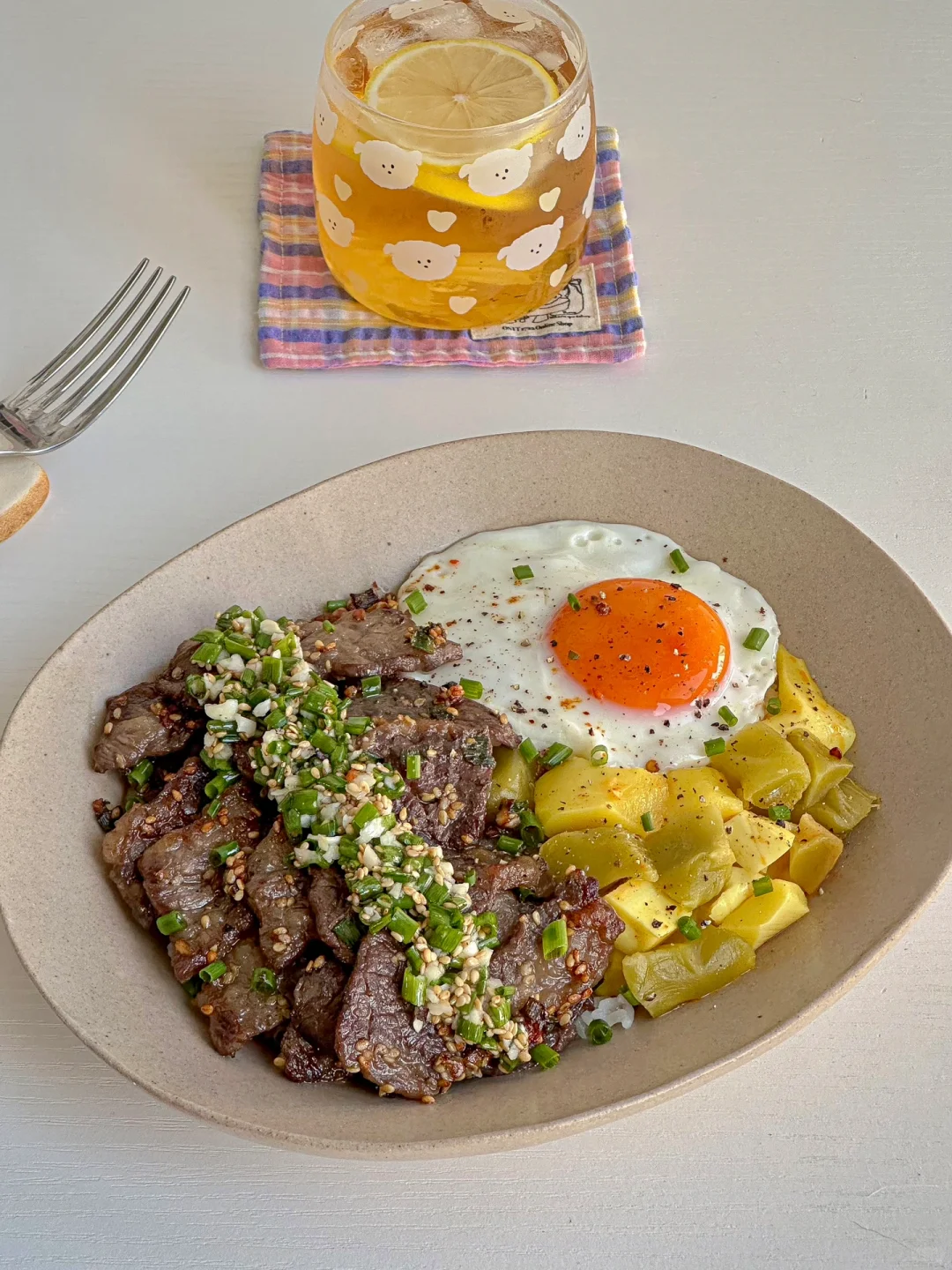 健康饮食☀️盐葱牛肉🍳清脆双笋盖饭🥣