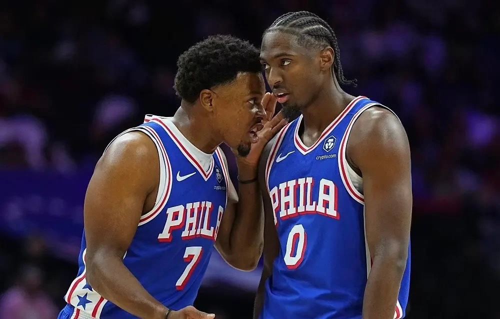 洛瑞赛前喊话唤醒76人NBA季后赛据美媒报道，马克西透露G5赛前老将洛瑞激情动员