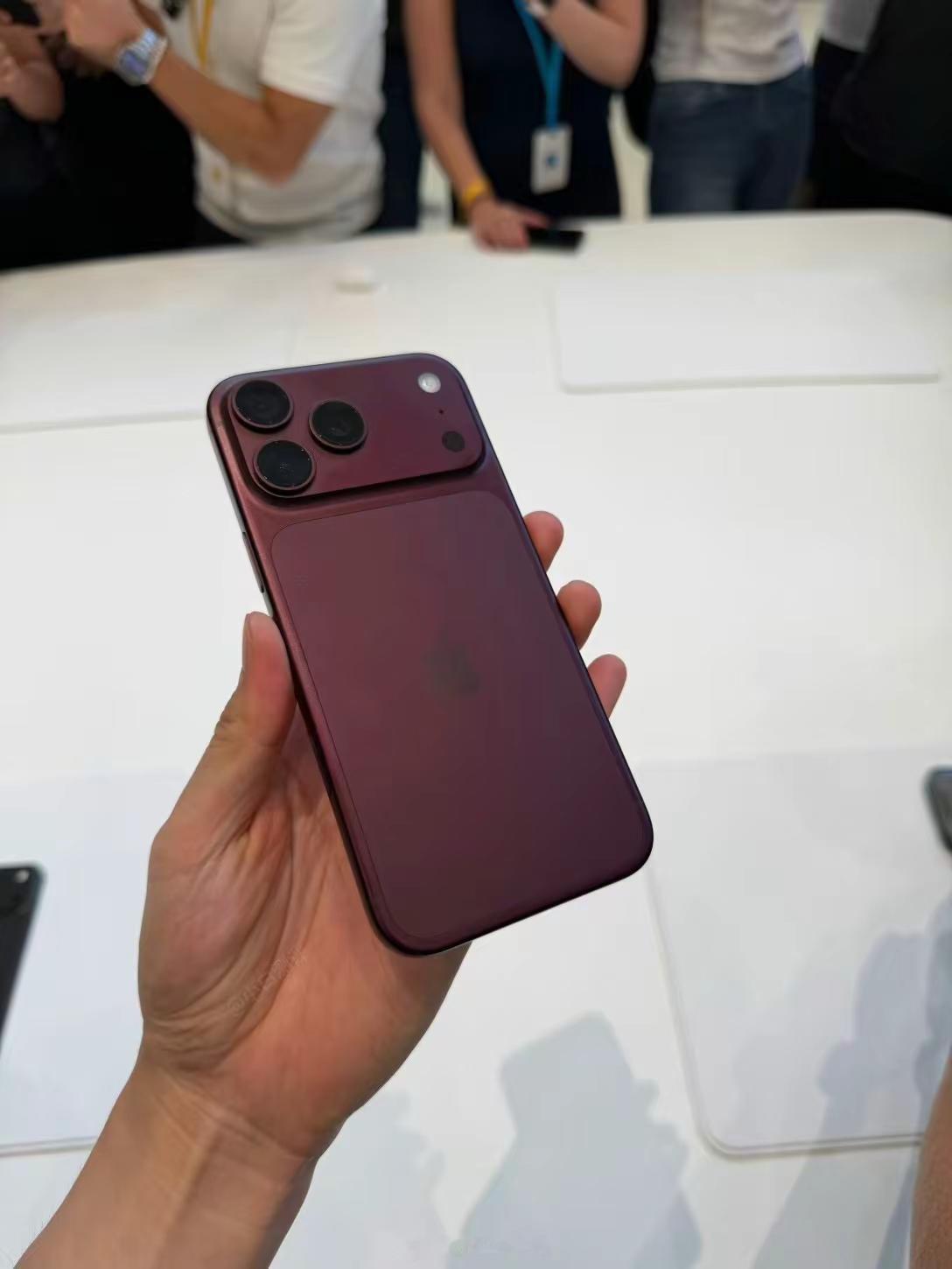 明天到货[庆祝]iPhone18Pro&18ProMax全系接受预定
