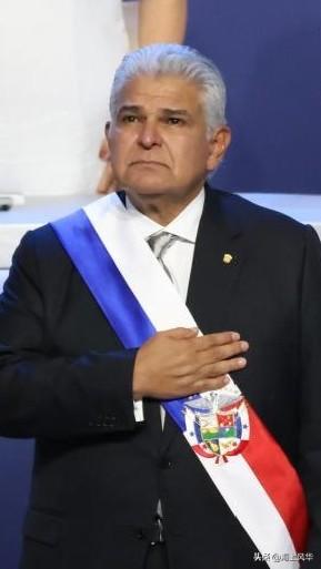 据新加坡联合早报（3月20日）报道：“巴拿马总统穆利诺批评，香港长和集团旗下的巴