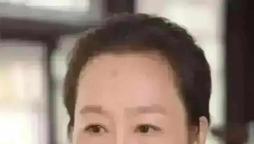 医院抱错娃，30年后才知道
 
奚美娟拿奖那天，全网都在恭喜，没人知道她的孩子不