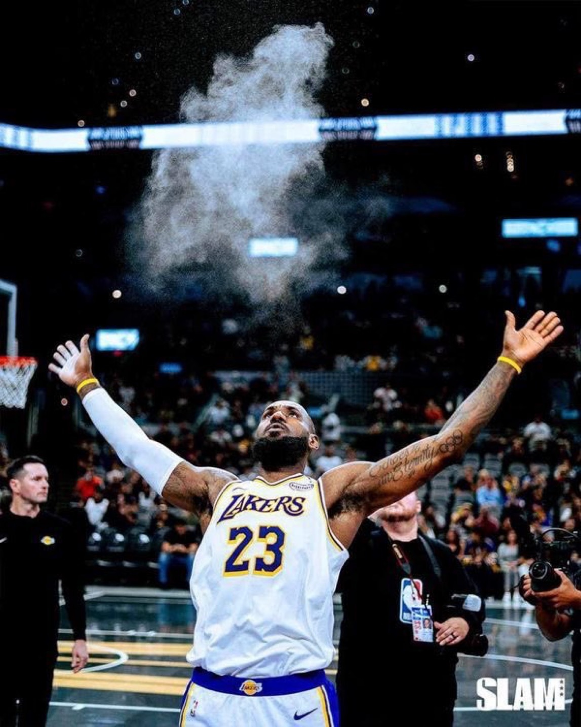 勒布朗·詹姆斯谈在 NBA 历史上赢得比赛场次最多的经历：“...我一直都是胜利