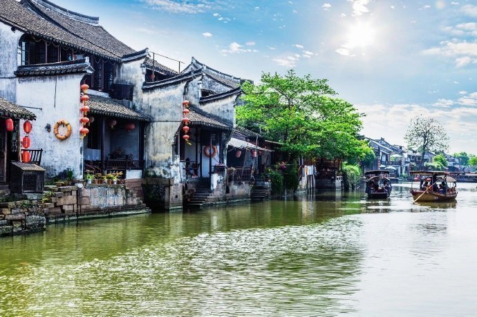 白墙黛瓦，烟雨长廊，醉美江南，水乡西塘.... 