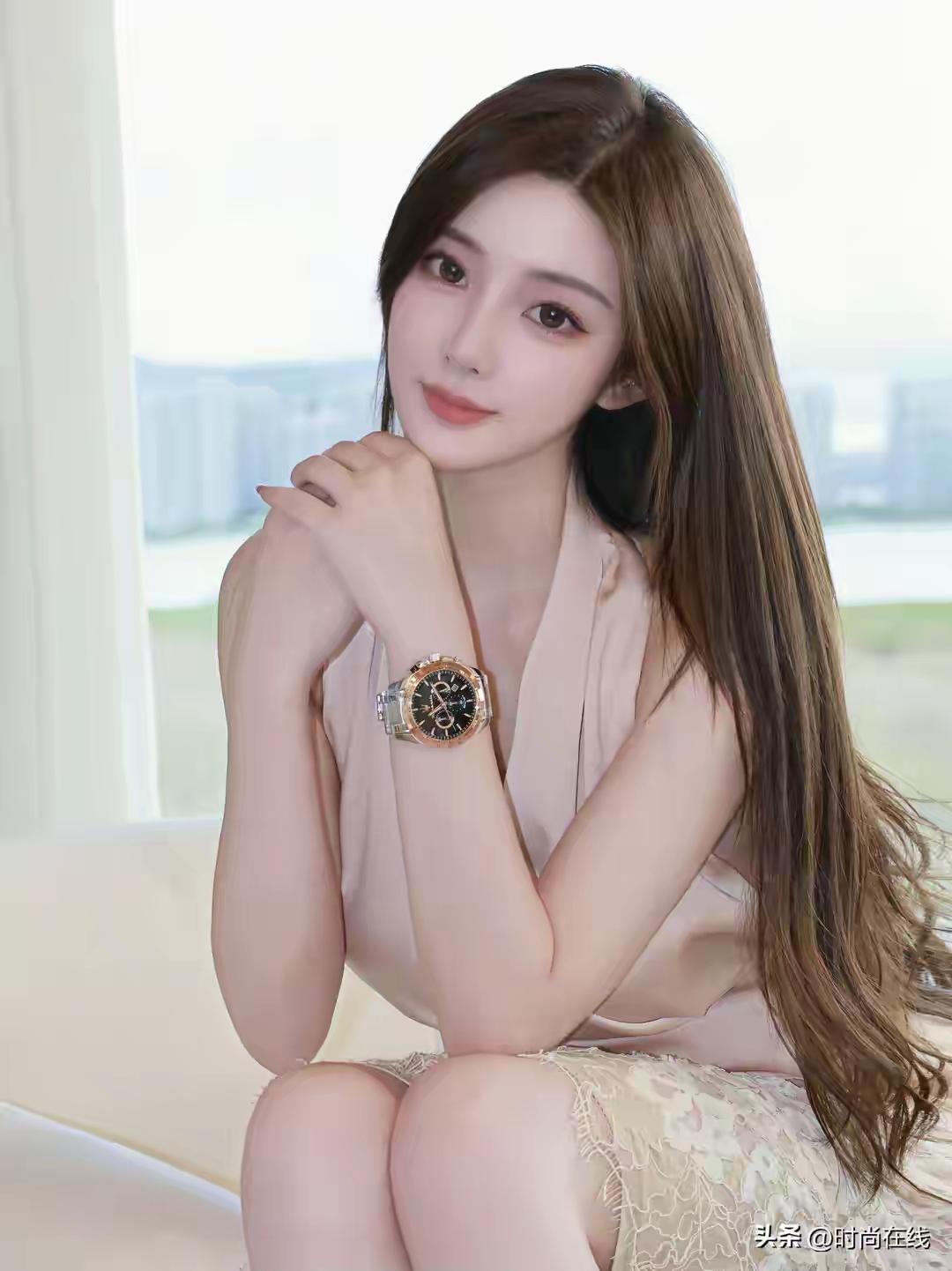 天津一校花，165cm身高清丽出尘，貌美如花，美的让人移不开眼