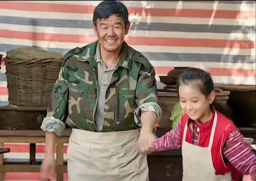 宋师又救了忆秦娥一次从前邻里互帮互助是常态，大家日子清贫拮据，却靠着彼此帮扶取暖