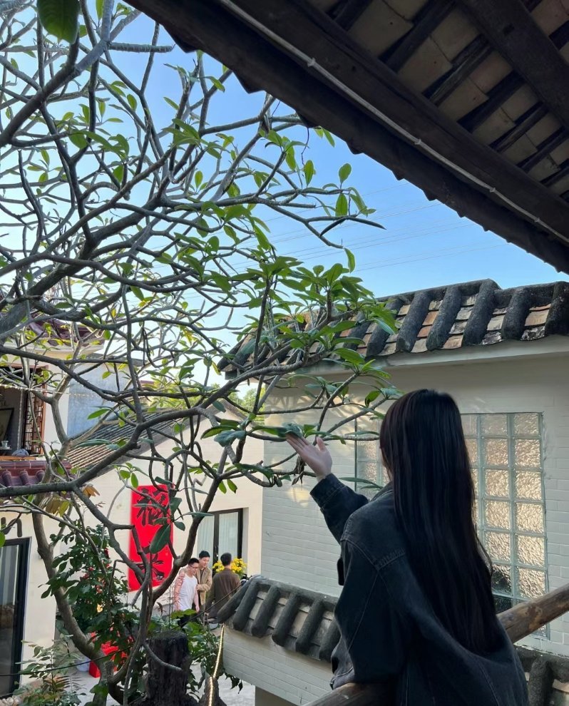 未成定局的事就不要弄得人尽皆知 已成定局的事就不要频频回头 . ​​​