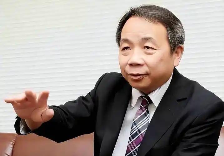 石平说日本是“主权国家”？一个北大毕业的汉奸，连“主权”两个字都不配提。
 
8